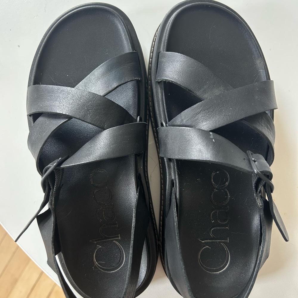 Chaco Black Townes Midform Sandals